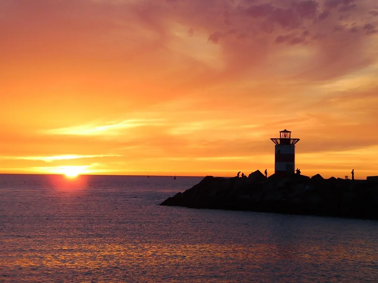Kan man tage toget fra Rotterdam til stranden i Haag?
